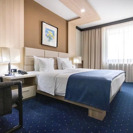 Hotel Holiday 4*